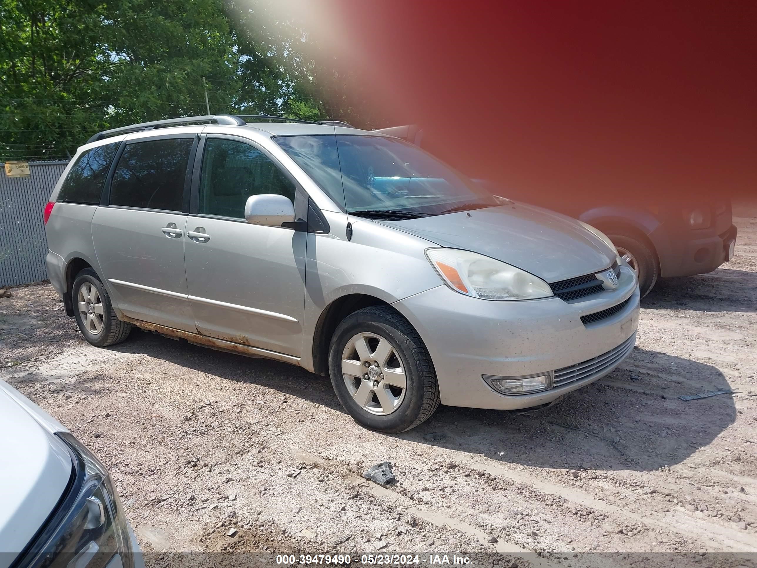 toyota sienna 2004 5tdza23c34s017318