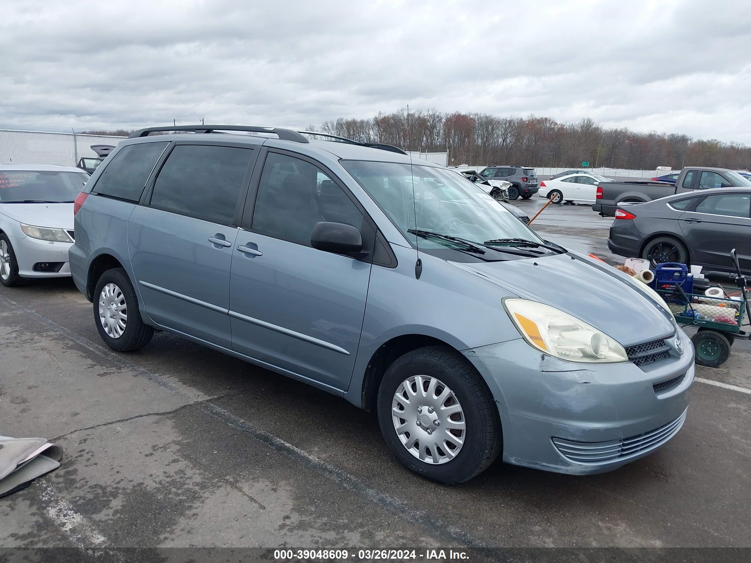 toyota sienna 2004 5tdza23c34s119475