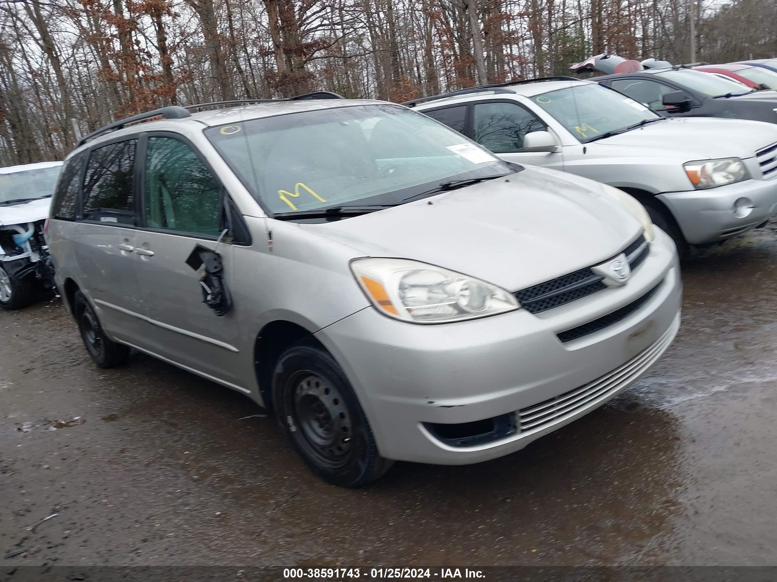 toyota sienna 2004 5tdza23c64s167794