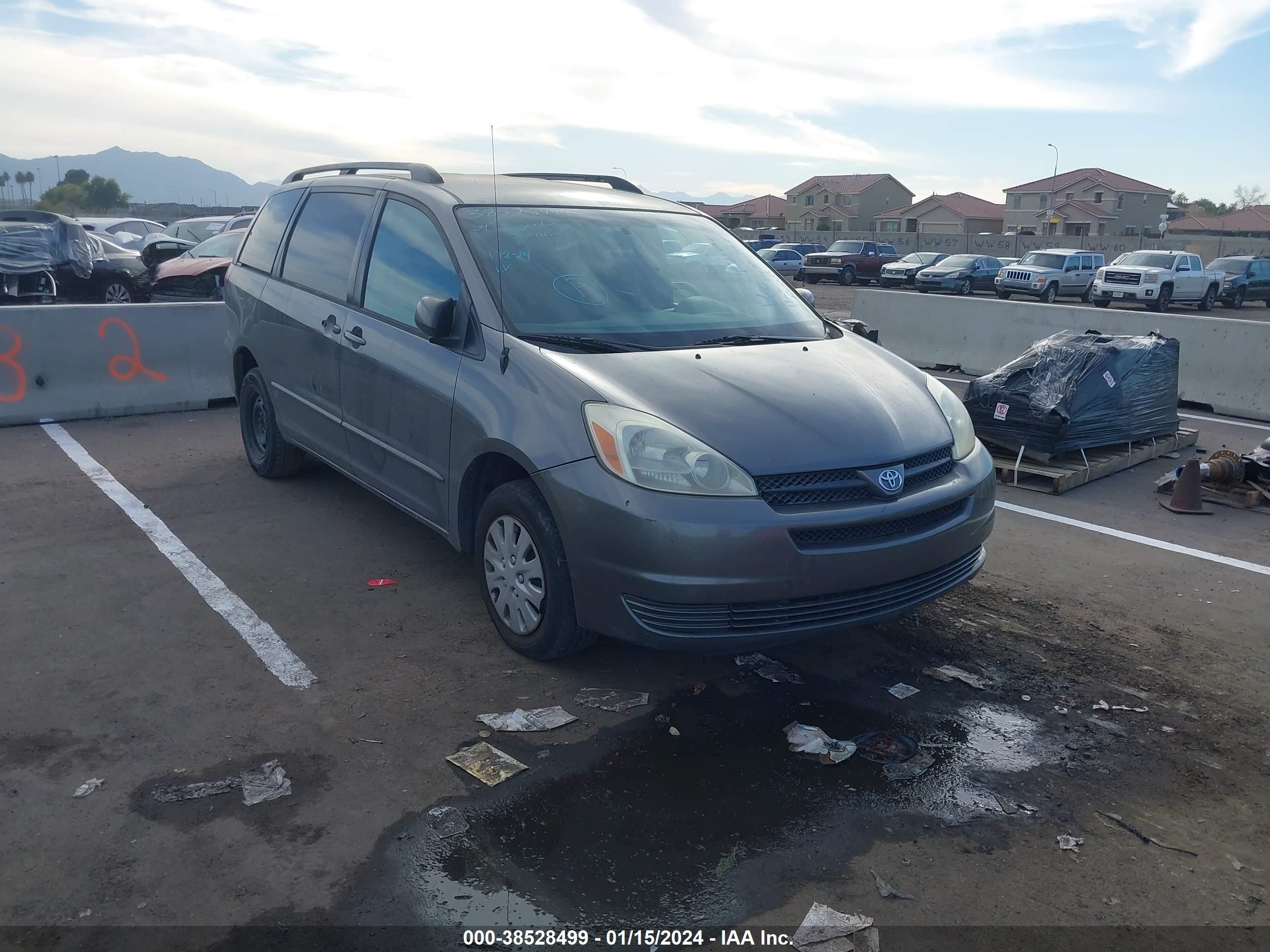 toyota sienna 2004 5tdza23c64s179461