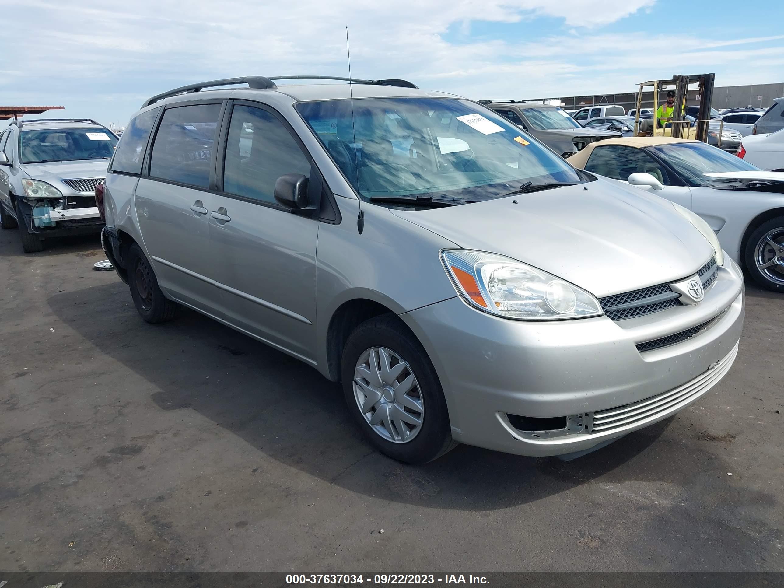 toyota sienna 2004 5tdza23c64s192825