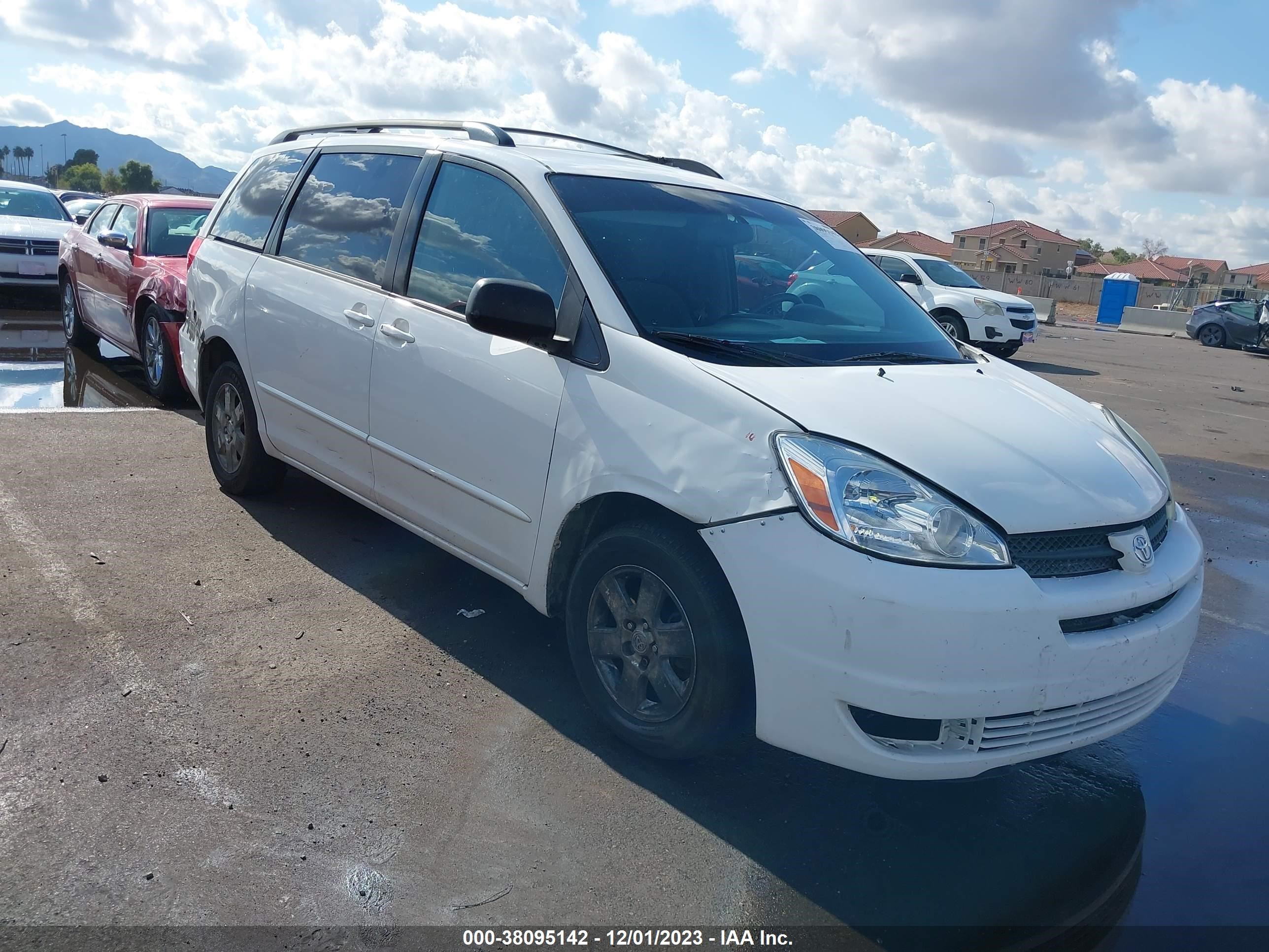 toyota sienna 2004 5tdza23c84s033000