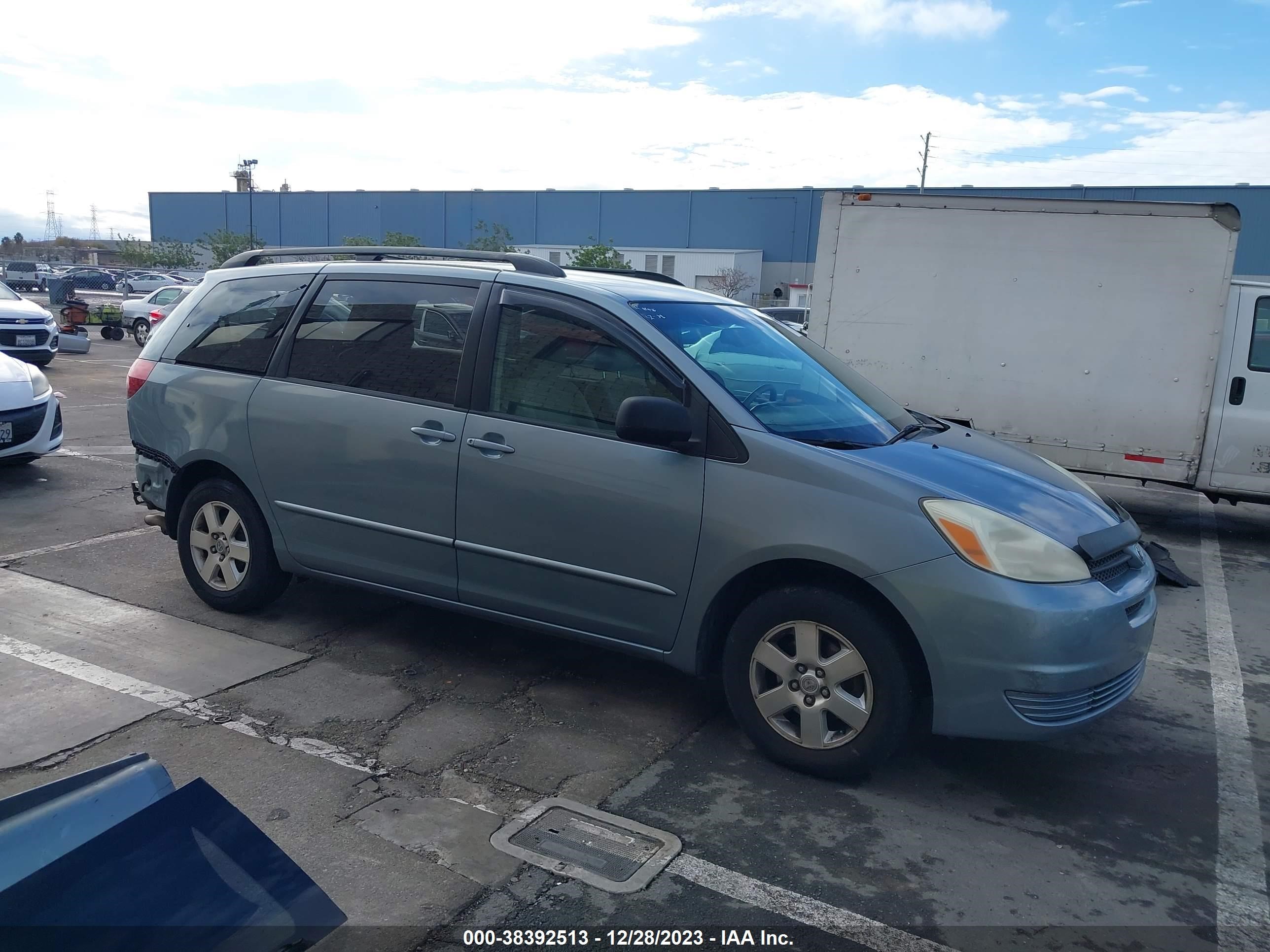 toyota sienna 2004 5tdza23c84s132934