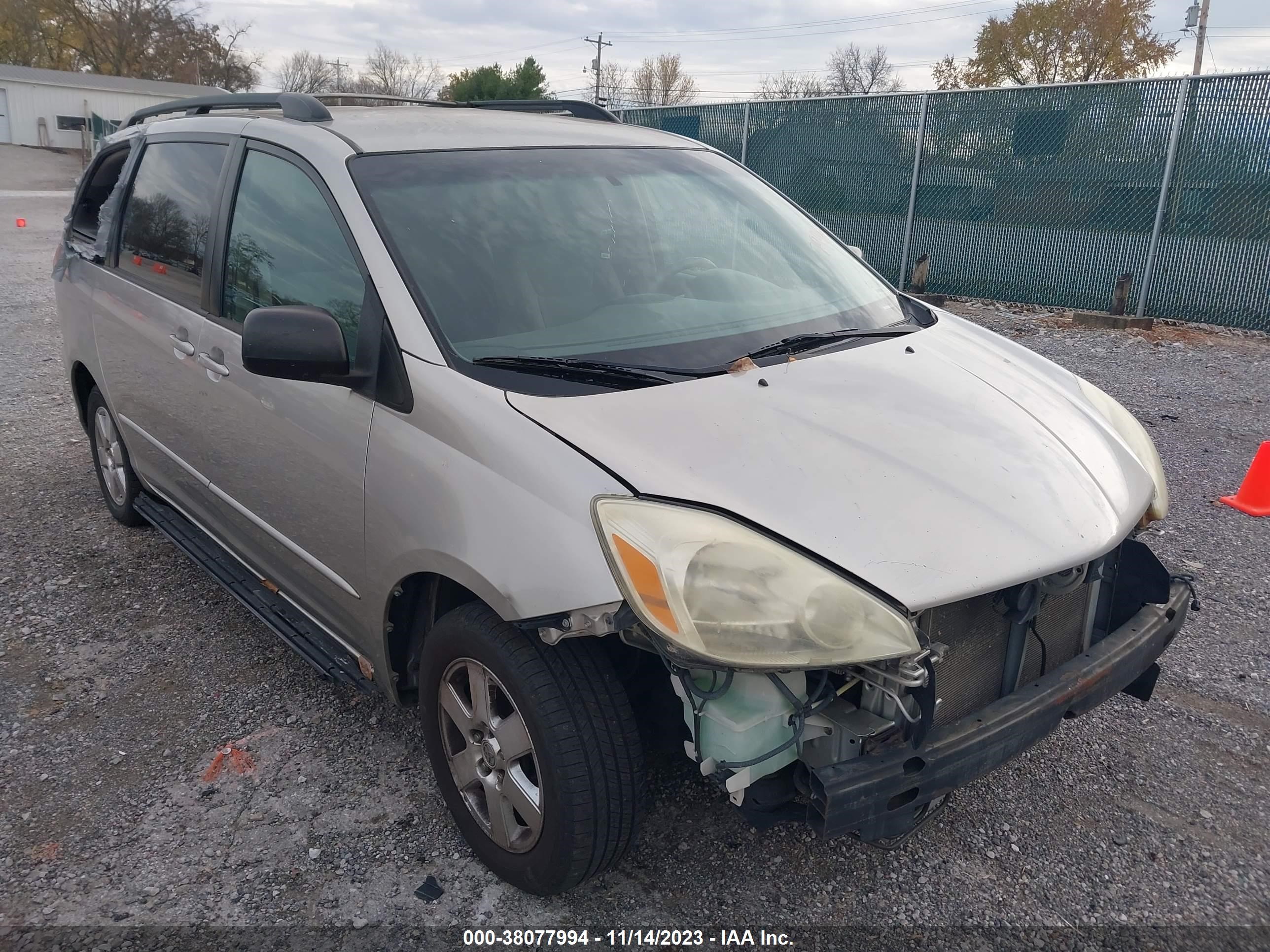 toyota sienna 2004 5tdza23cx4s203910