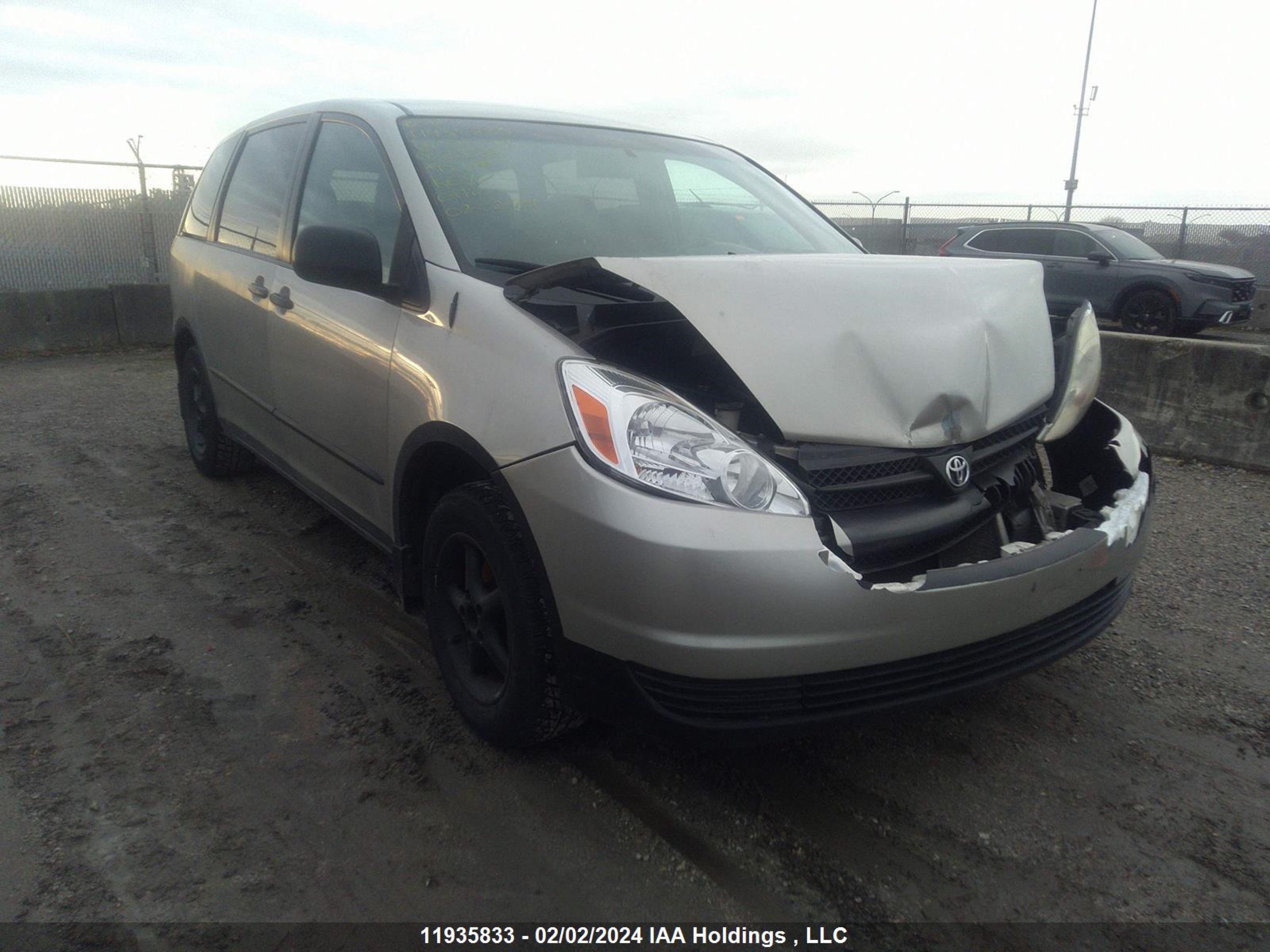 toyota sienna 2004 5tdza29c84s206831