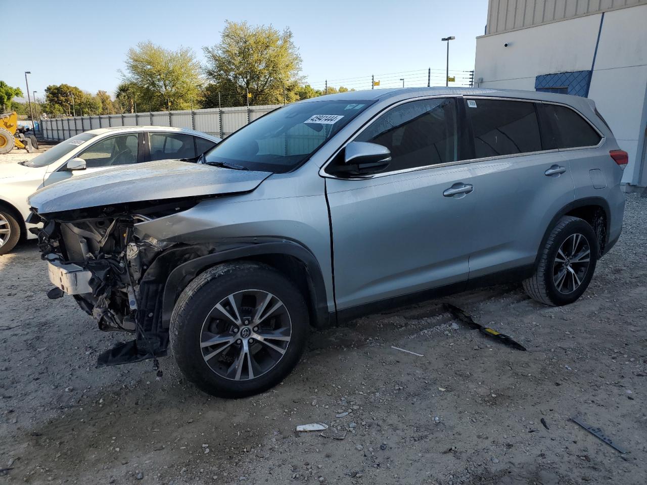 toyota highlander 2019 5tdzarfh1ks057216