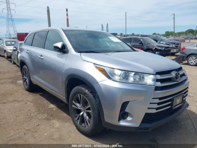 toyota highlander 2018 5tdzarfh2js041637