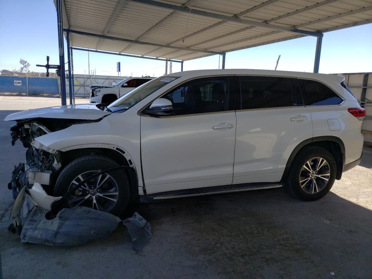 toyota highlander 2017 5tdzarfh4hs026583