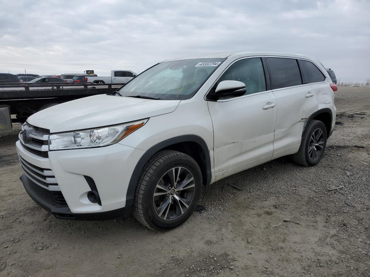 toyota highlander 2018 5tdzarfh5js038232