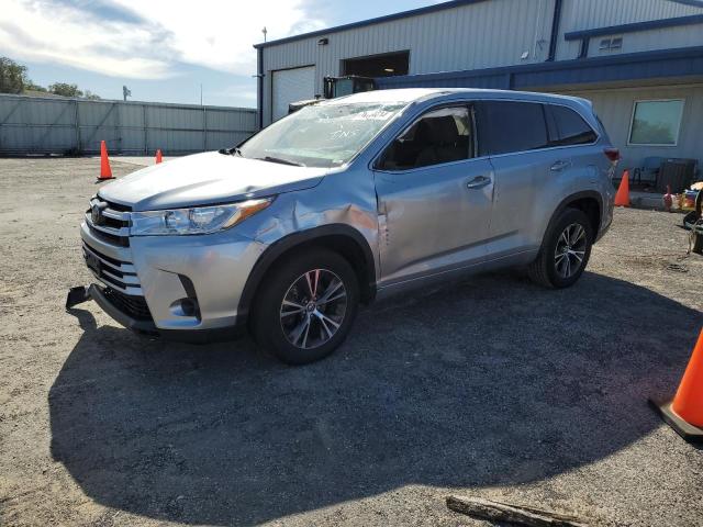 toyota highlander 2018 5tdzarfh7js037342