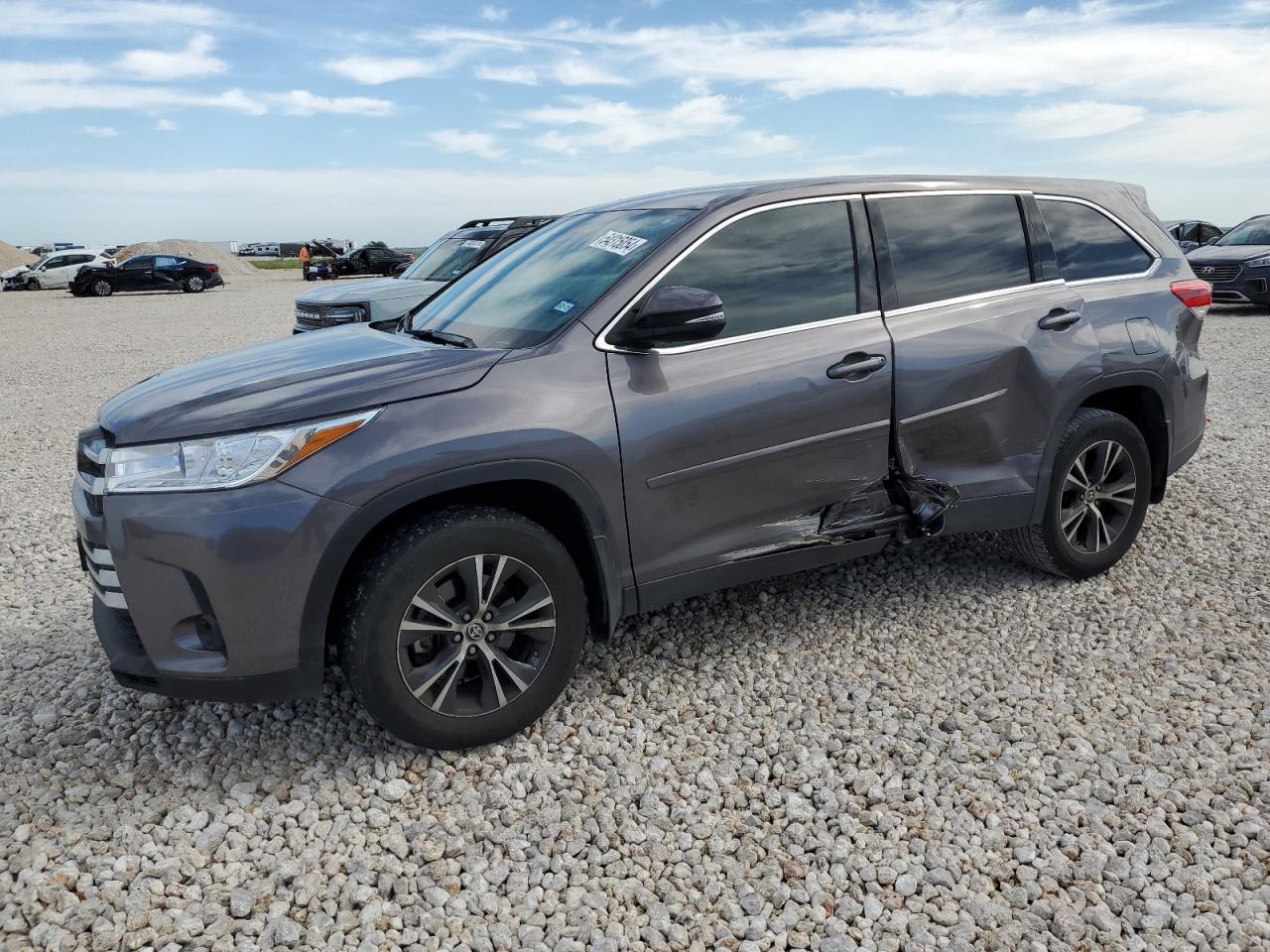 toyota highlander 2019 5tdzarfh8ks060551