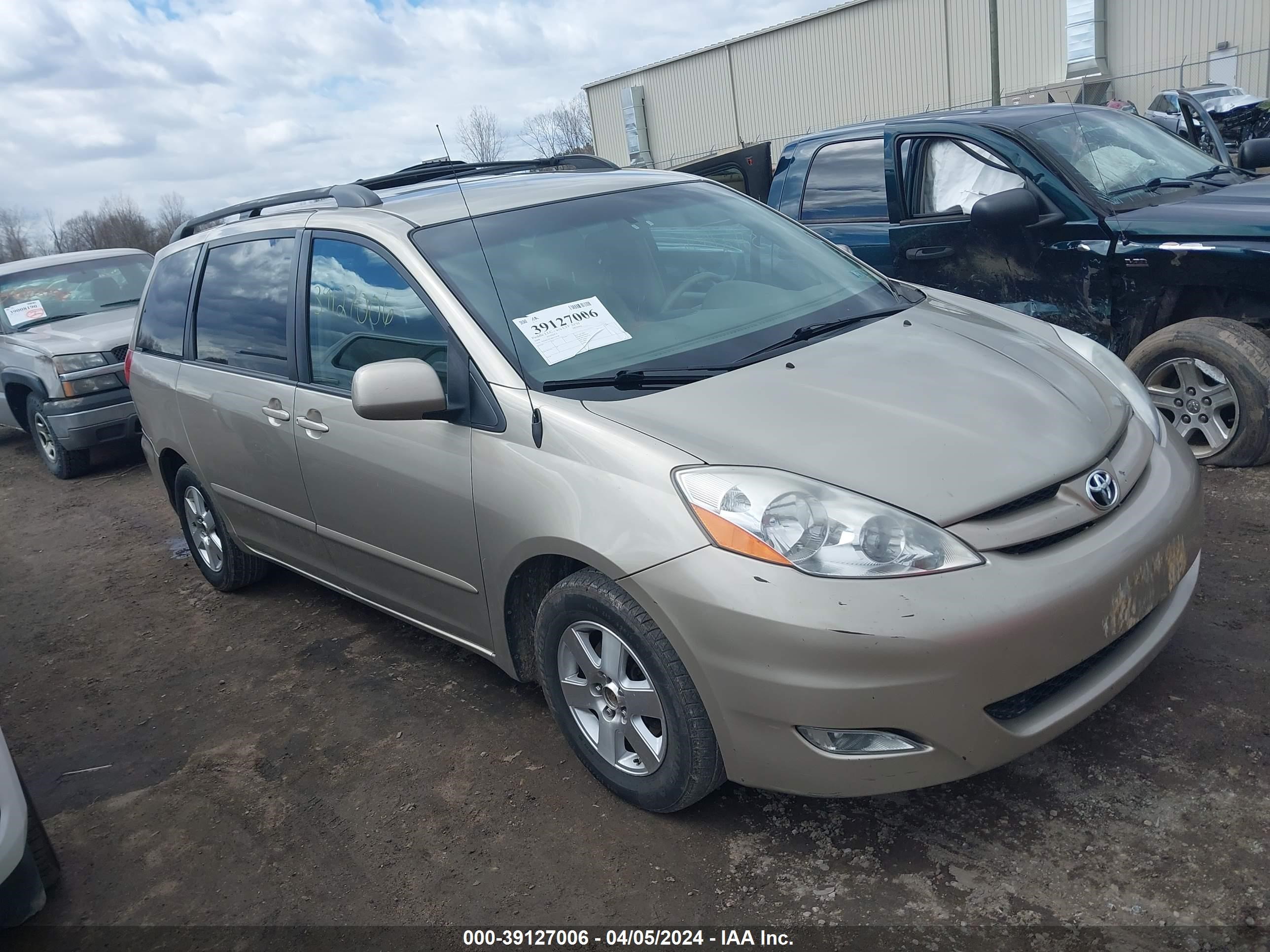 toyota sienna 2008 5tdzk22c48s115648