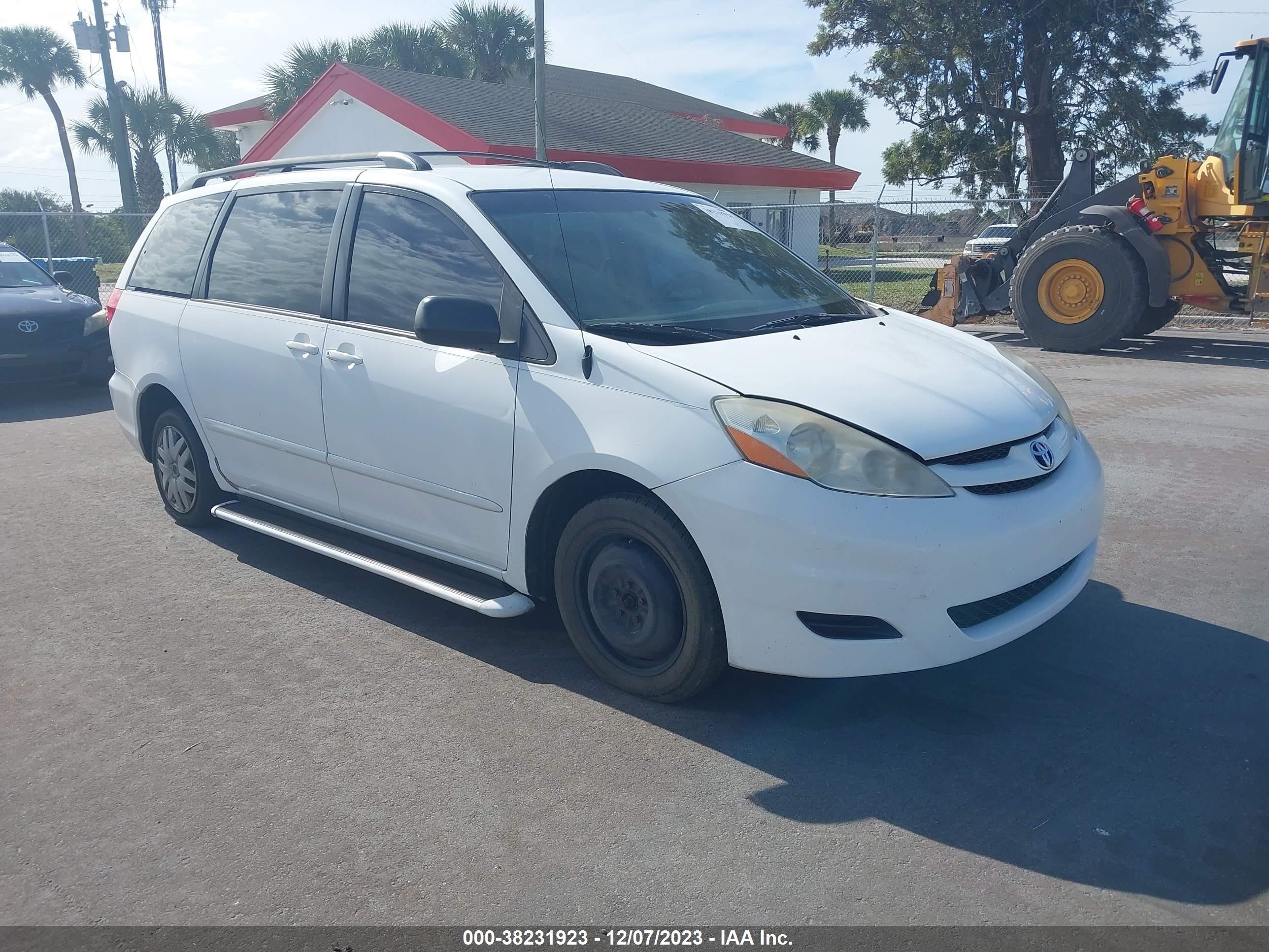 toyota sienna 2008 5tdzk23c18s170945