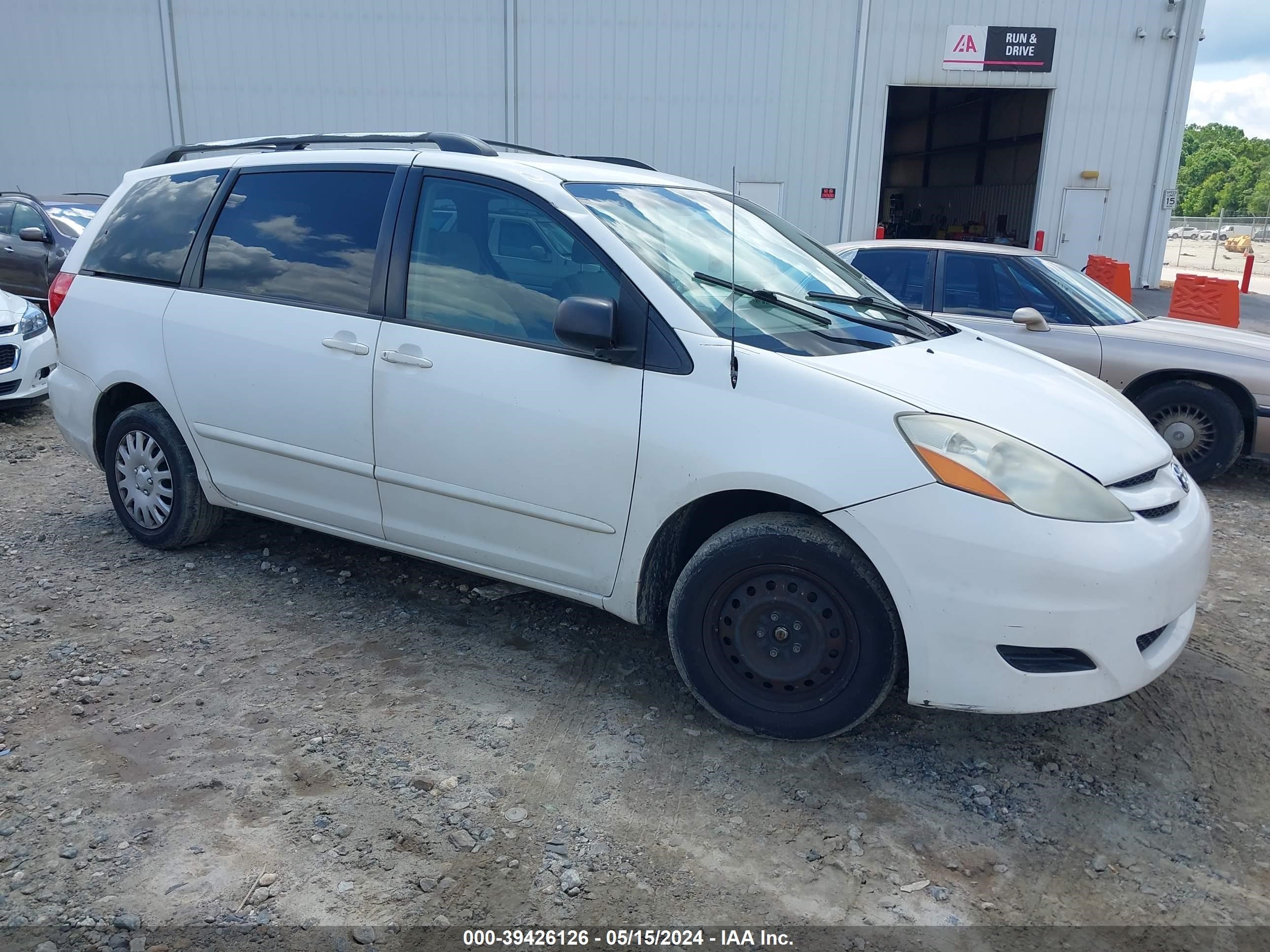 toyota sienna 2008 5tdzk23c28s108745