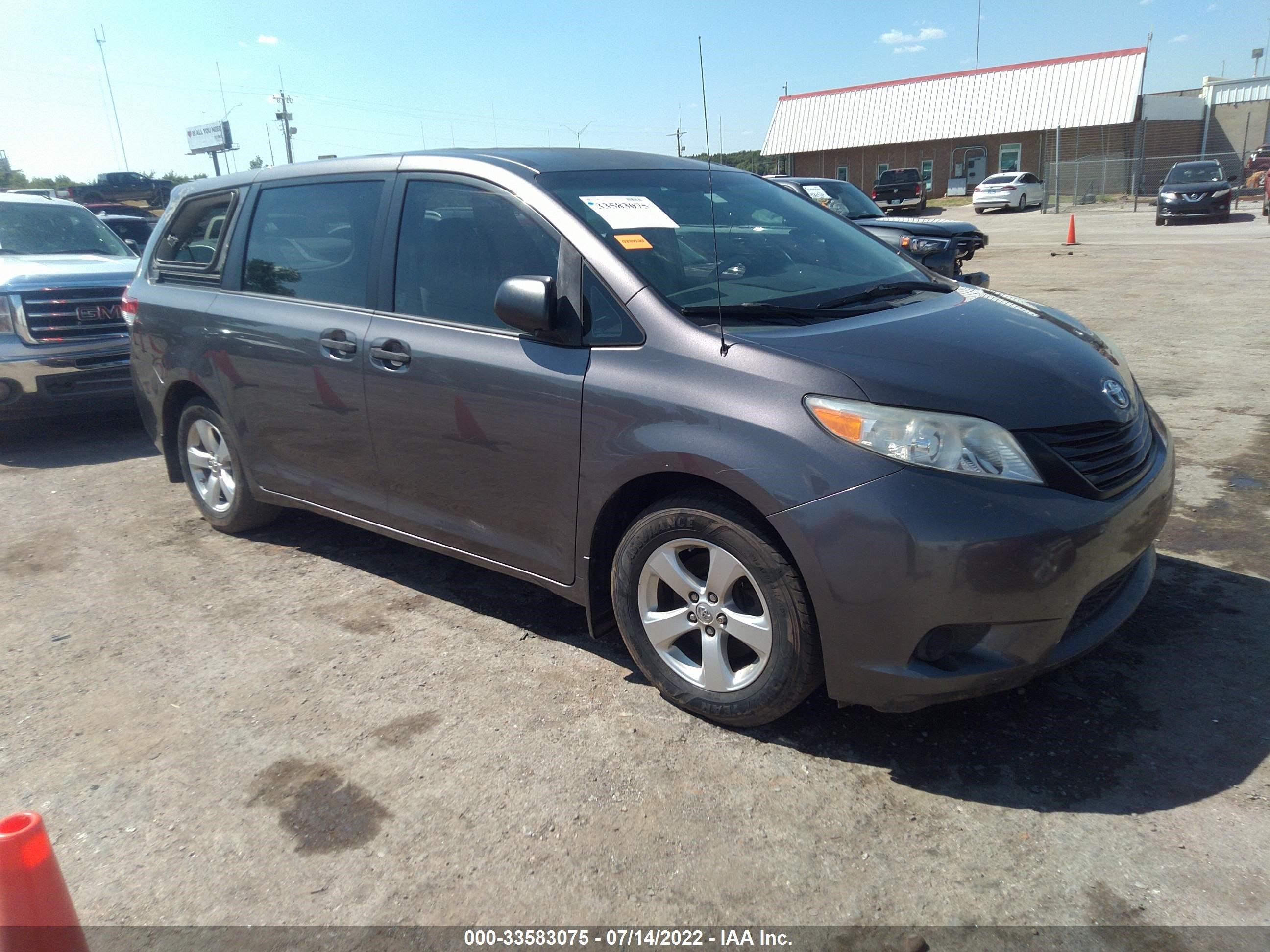 toyota sienna 2013 5tdzk3dc2ds327428