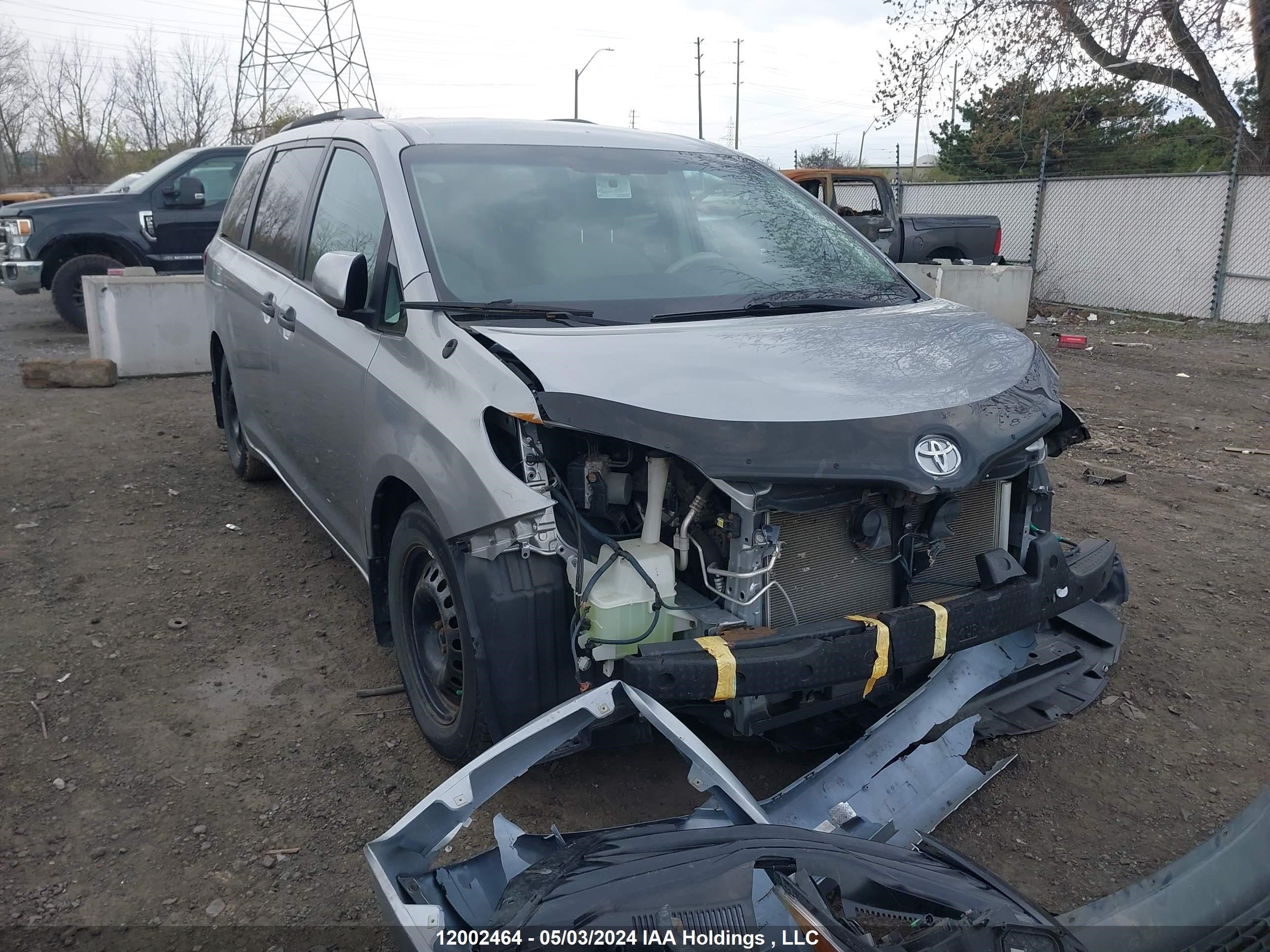 toyota sienna 2013 5tdzk3dc3ds331195