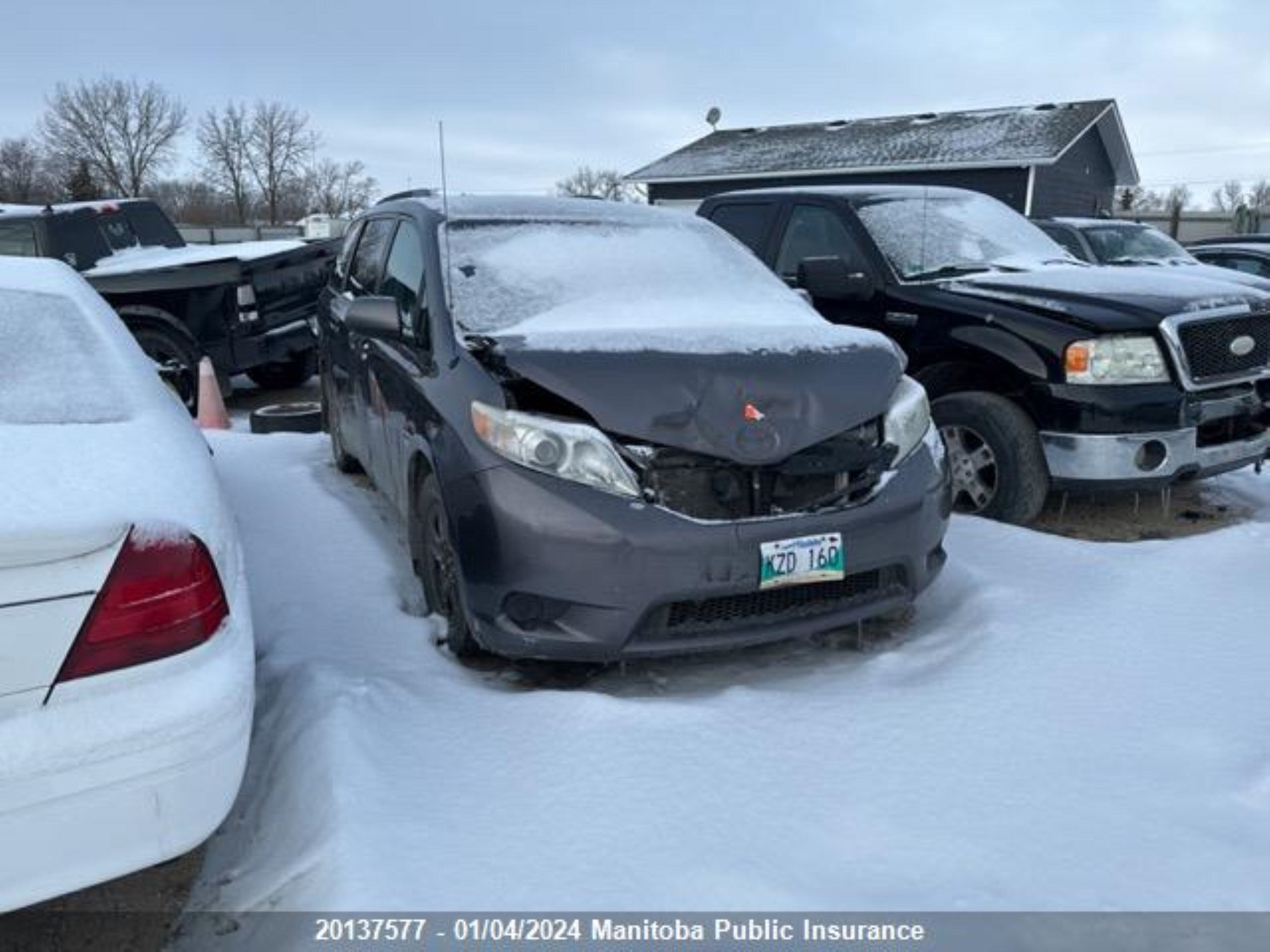 toyota sienna 2011 5tdzk3dc5bs043207