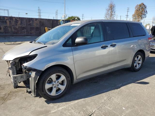 toyota sienna 2011 5tdzk3dc5bs156624