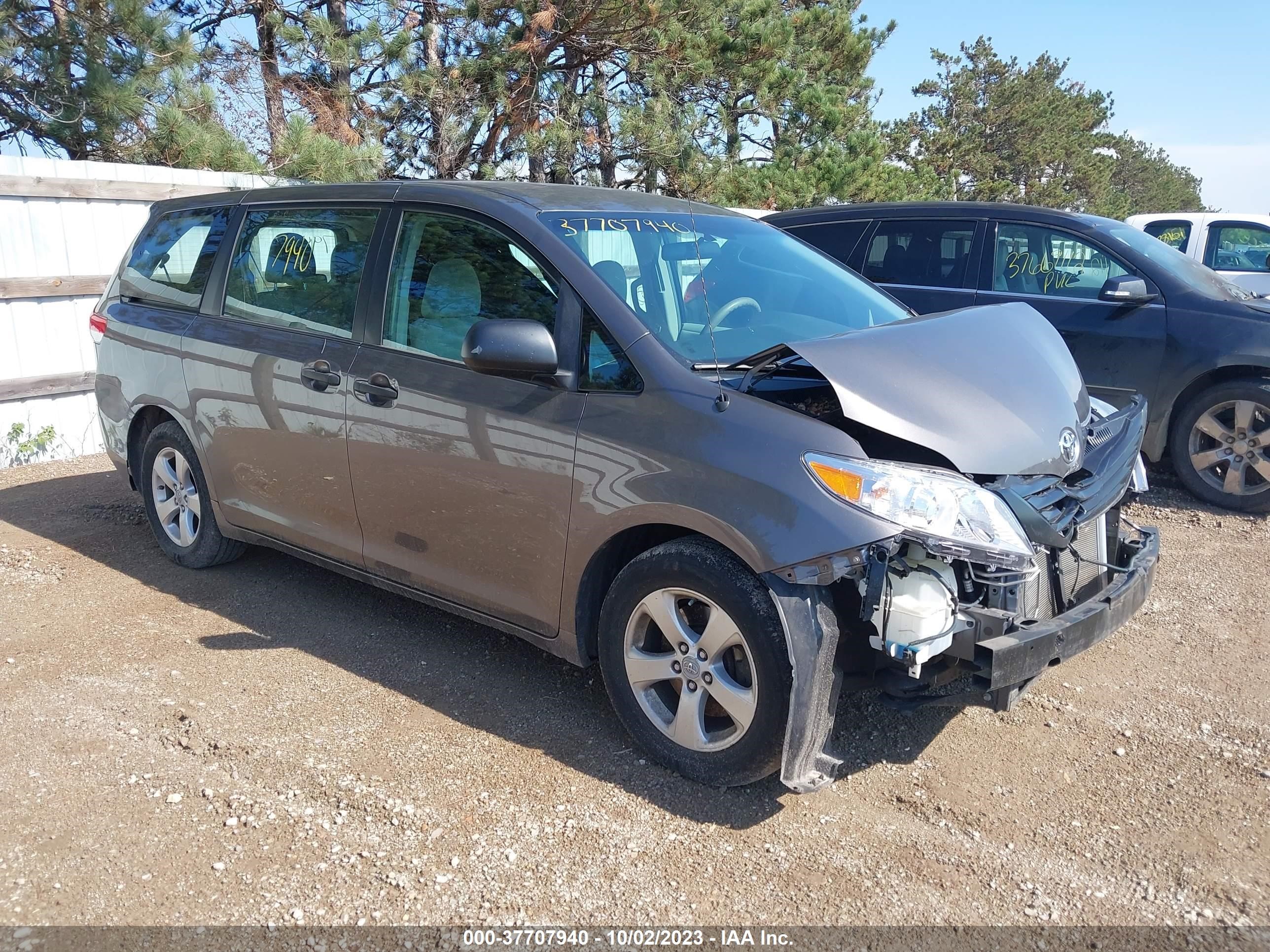 toyota sienna 2011 5tdzk3dc6bs146491