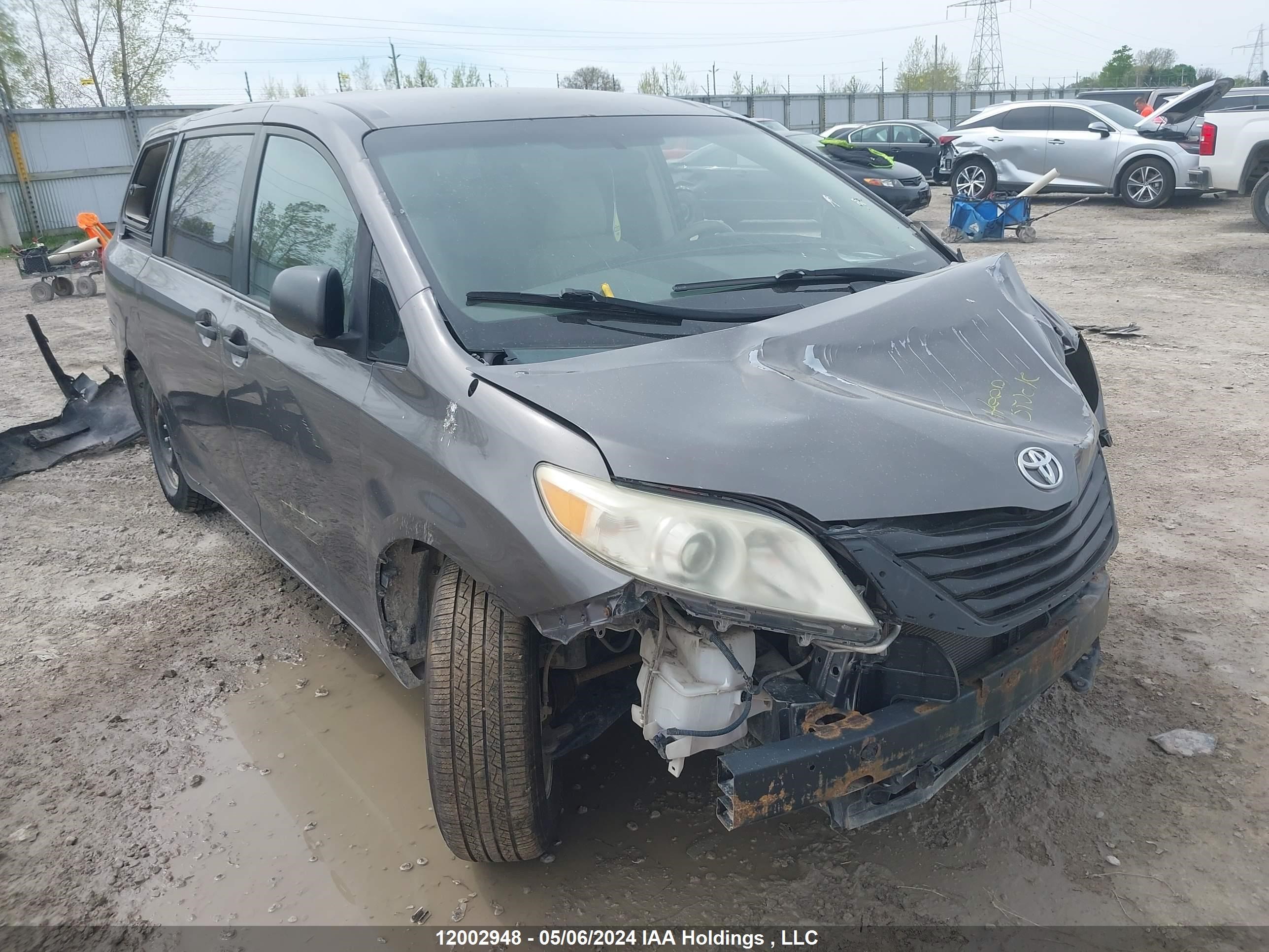 toyota sienna 2011 5tdzk3dc9bs092619