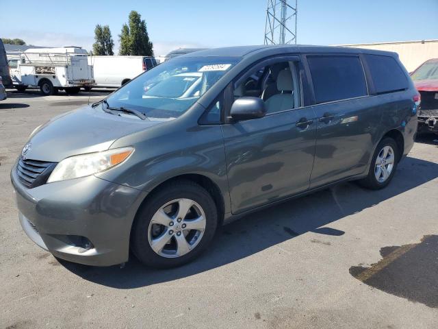 toyota sienna 2013 5tdzk3dc9ds318418