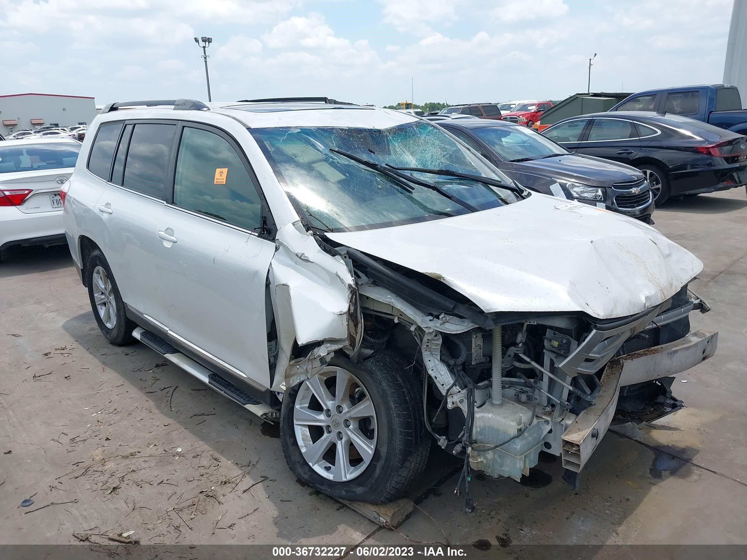 toyota highlander 2011 5tdzk3eh6bs043680