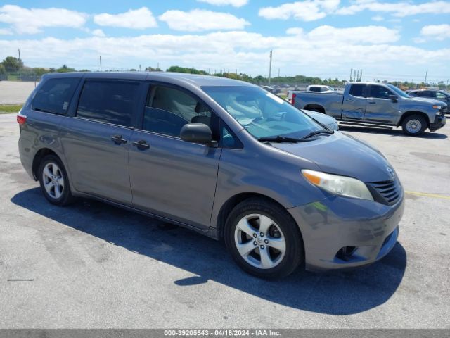 toyota sienna 2017 5tdzz3dc2hs869694