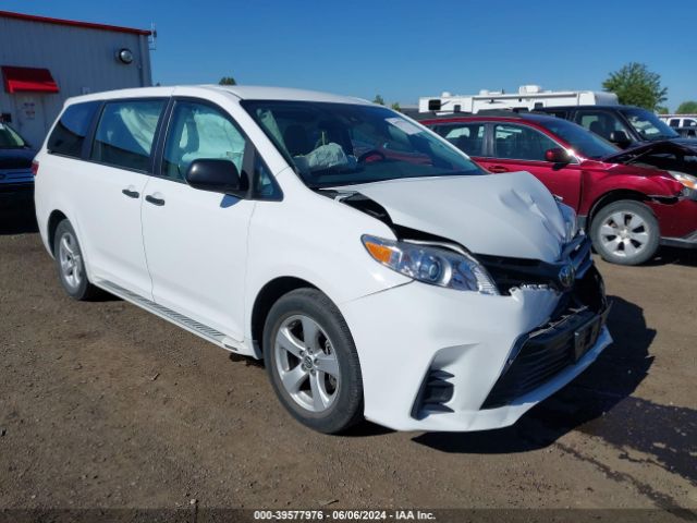 toyota sienna 2018 5tdzz3dc2js915790