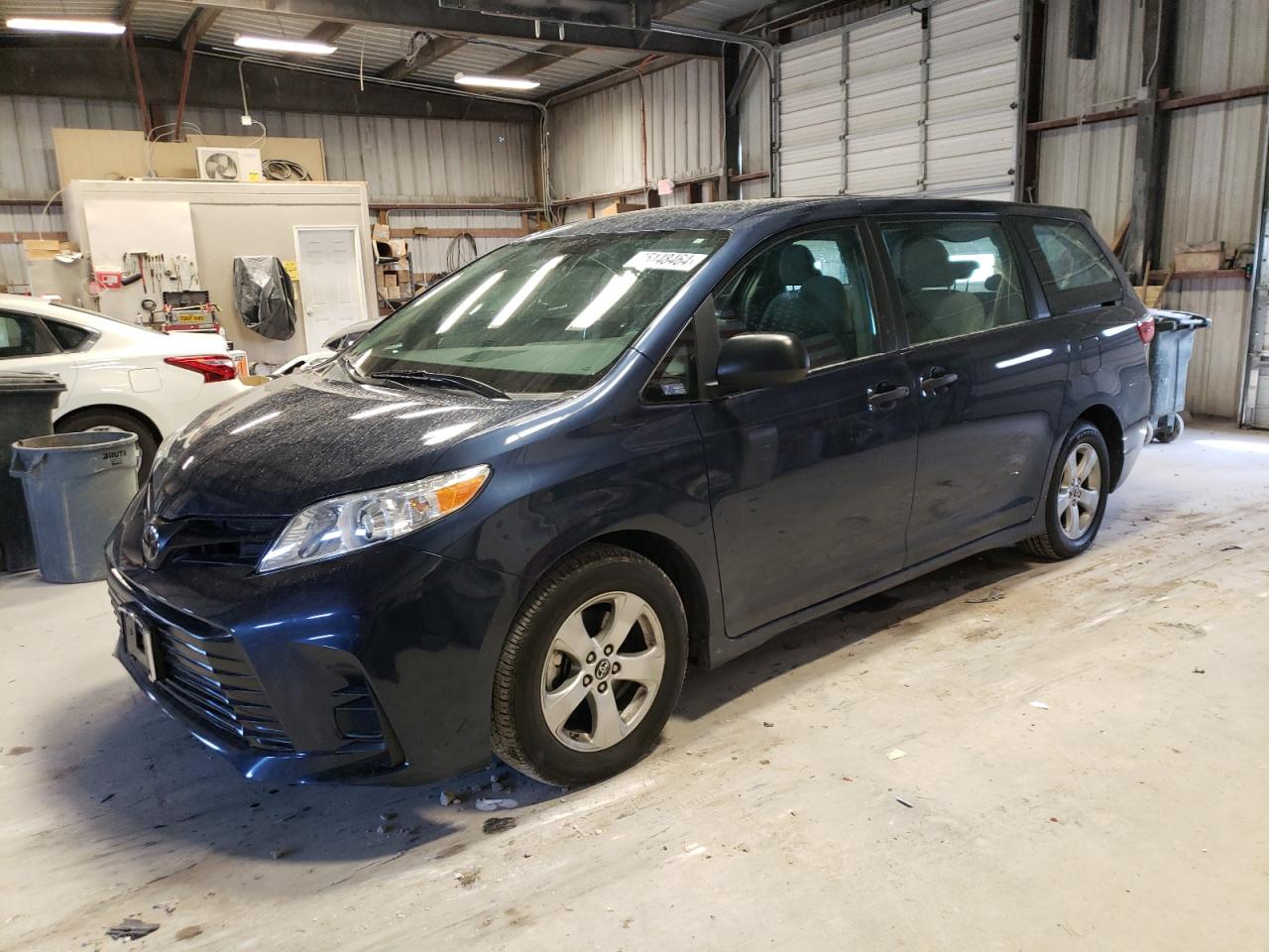 toyota sienna 2018 5tdzz3dc5js934026