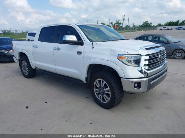 toyota tundra 2018 5tfaw5f18jx706304