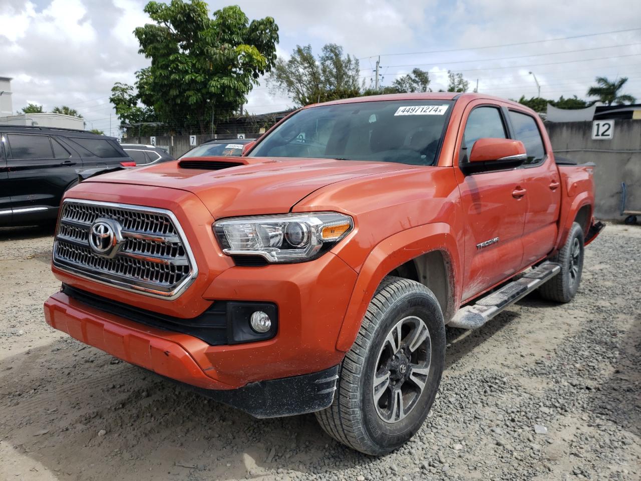 toyota tacoma 2016 5tfaz5cn6gx005672