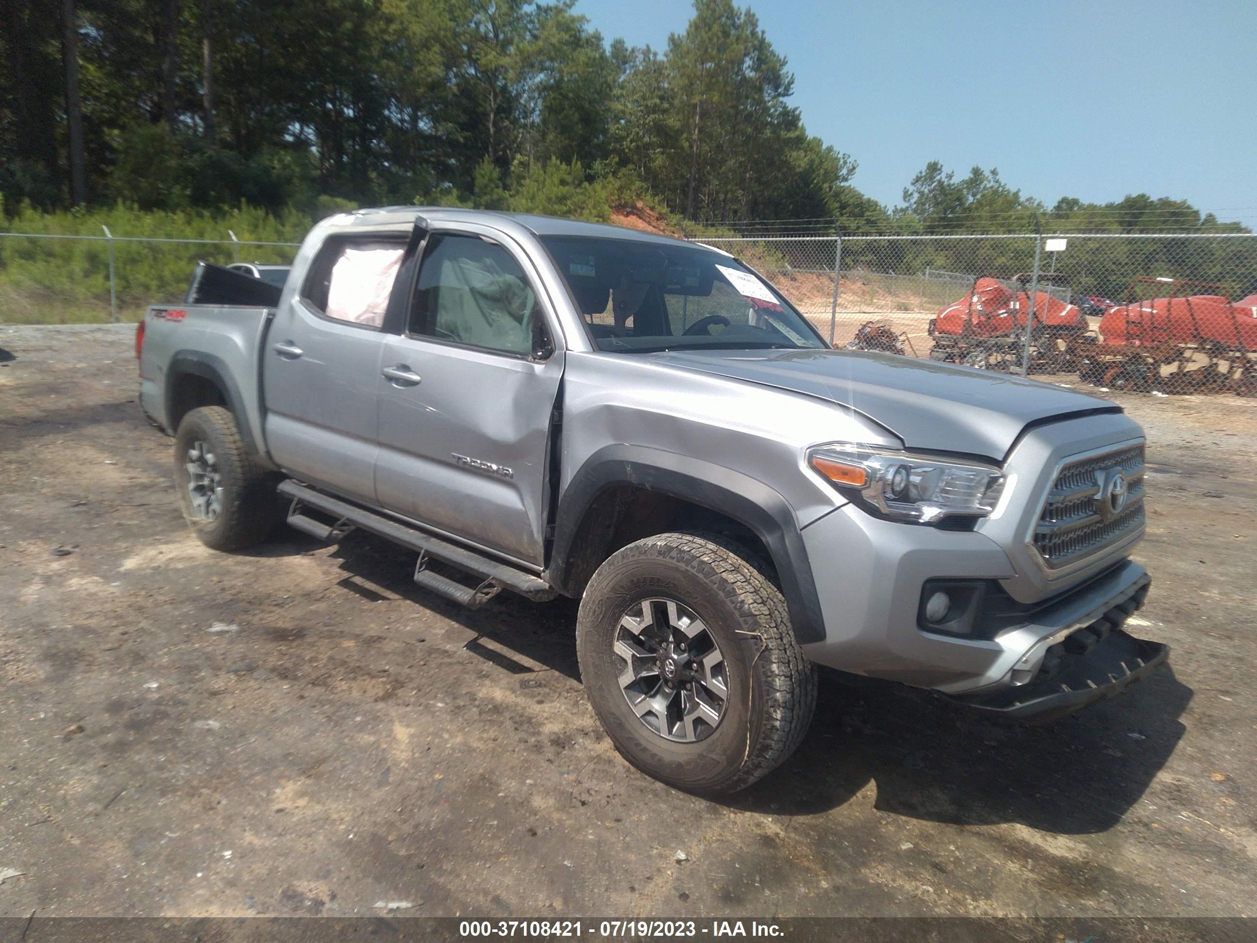 toyota tacoma 2017 5tfcz5an6hx085715