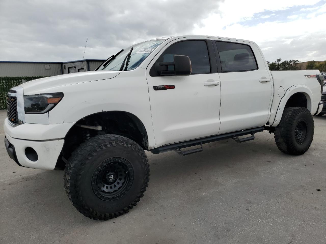 toyota tundra 2013 5tfdw5f10dx322616