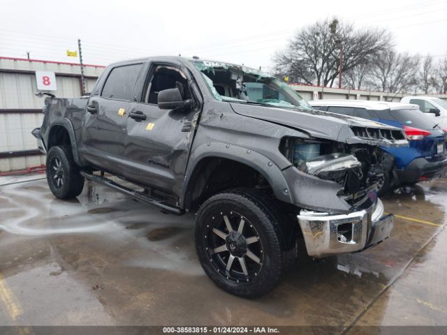 toyota tundra 2018 5tfdw5f10jx717875