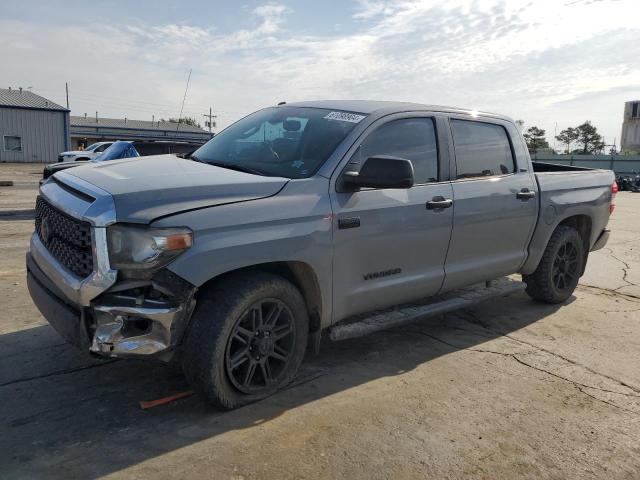 toyota tundra cre 2018 5tfdw5f12jx737352