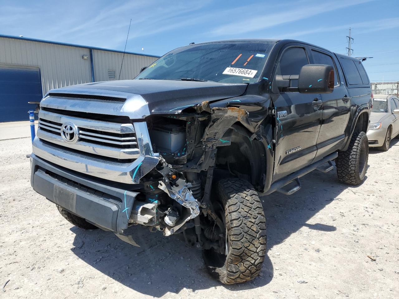 toyota tundra 2017 5tfdw5f14hx613030