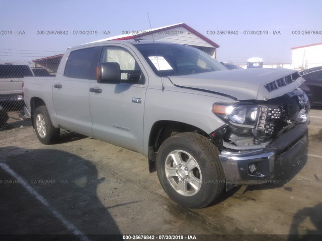 toyota tundra 4wd 2018 5tfdw5f14jx742729