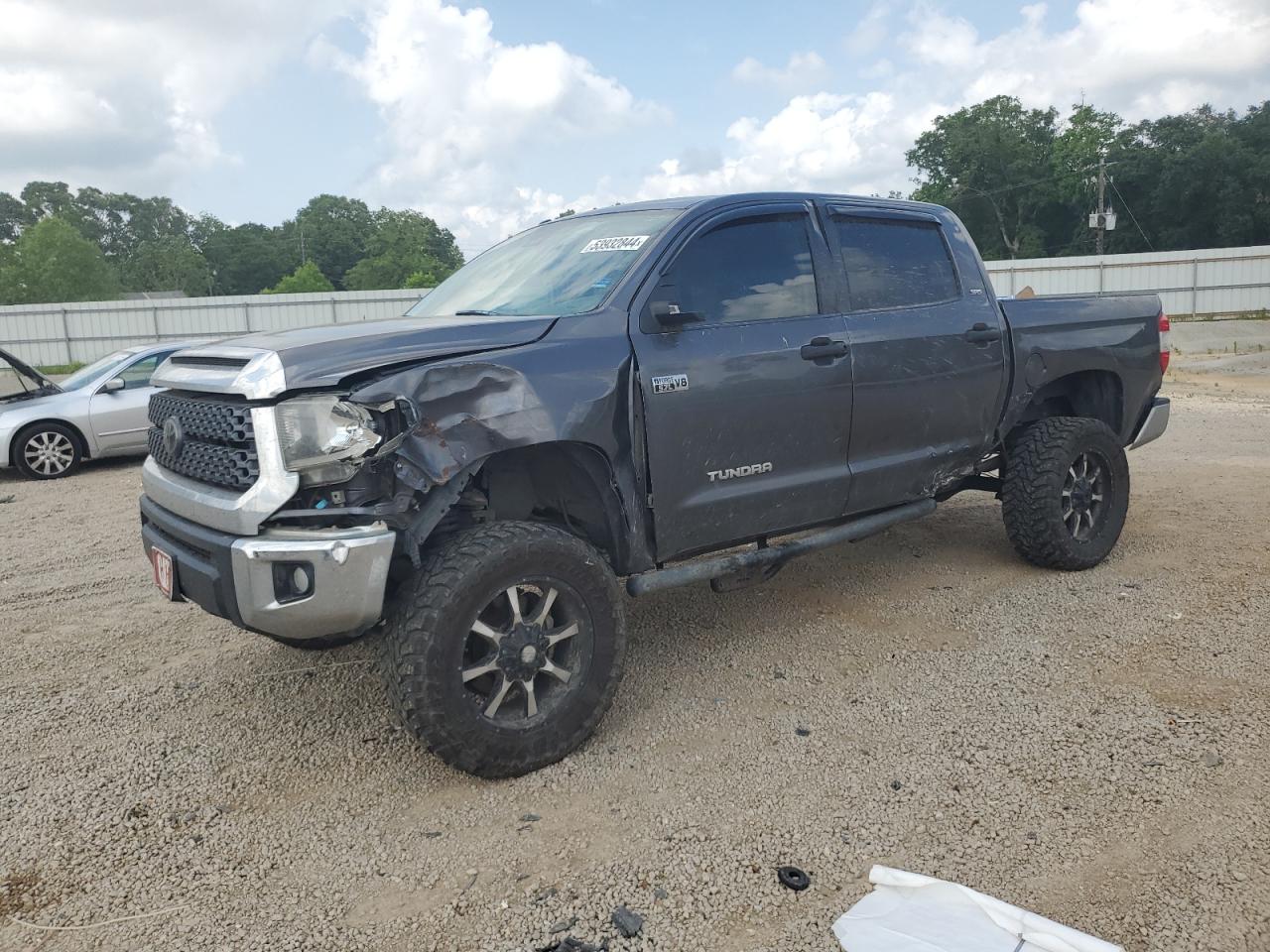 toyota tundra 2019 5tfdw5f16kx834555