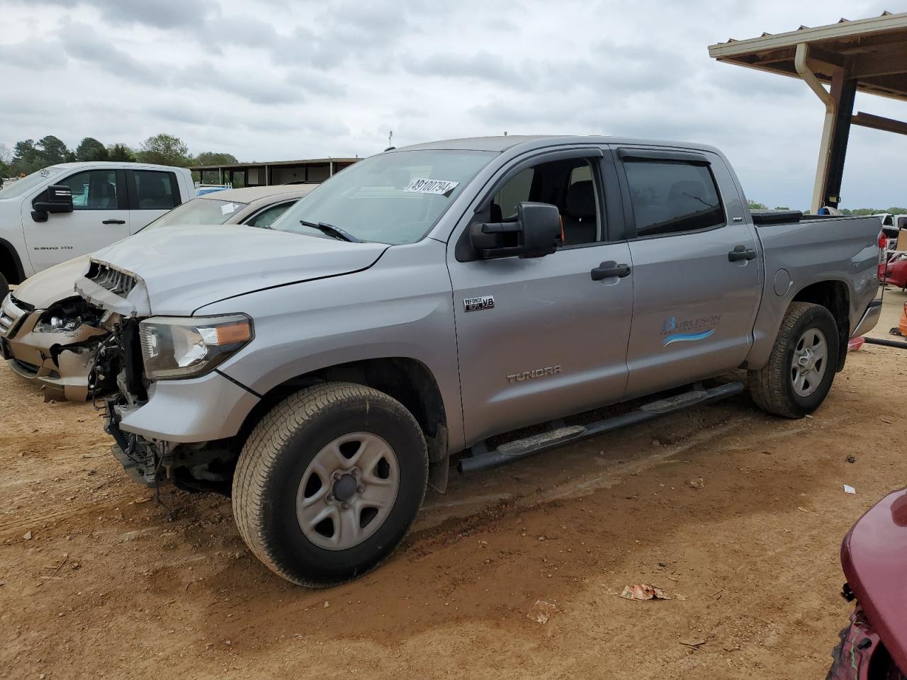 toyota tundra 2018 5tfdw5f18jx770033