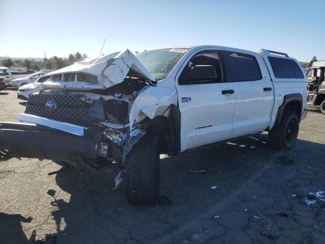 toyota tundra 2018 5tfdy5f11jx694763