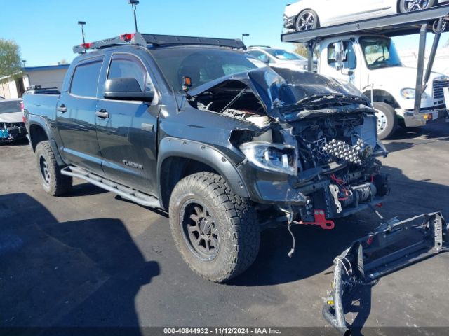 toyota tundra 2018 5tfdy5f12jx701672