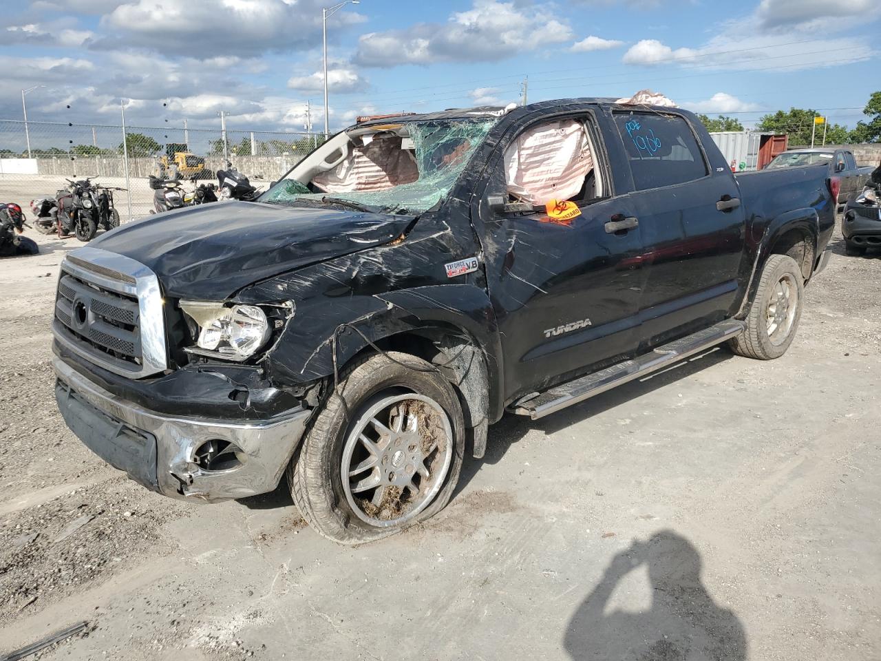 toyota tundra 2011 5tfey5f18bx100580