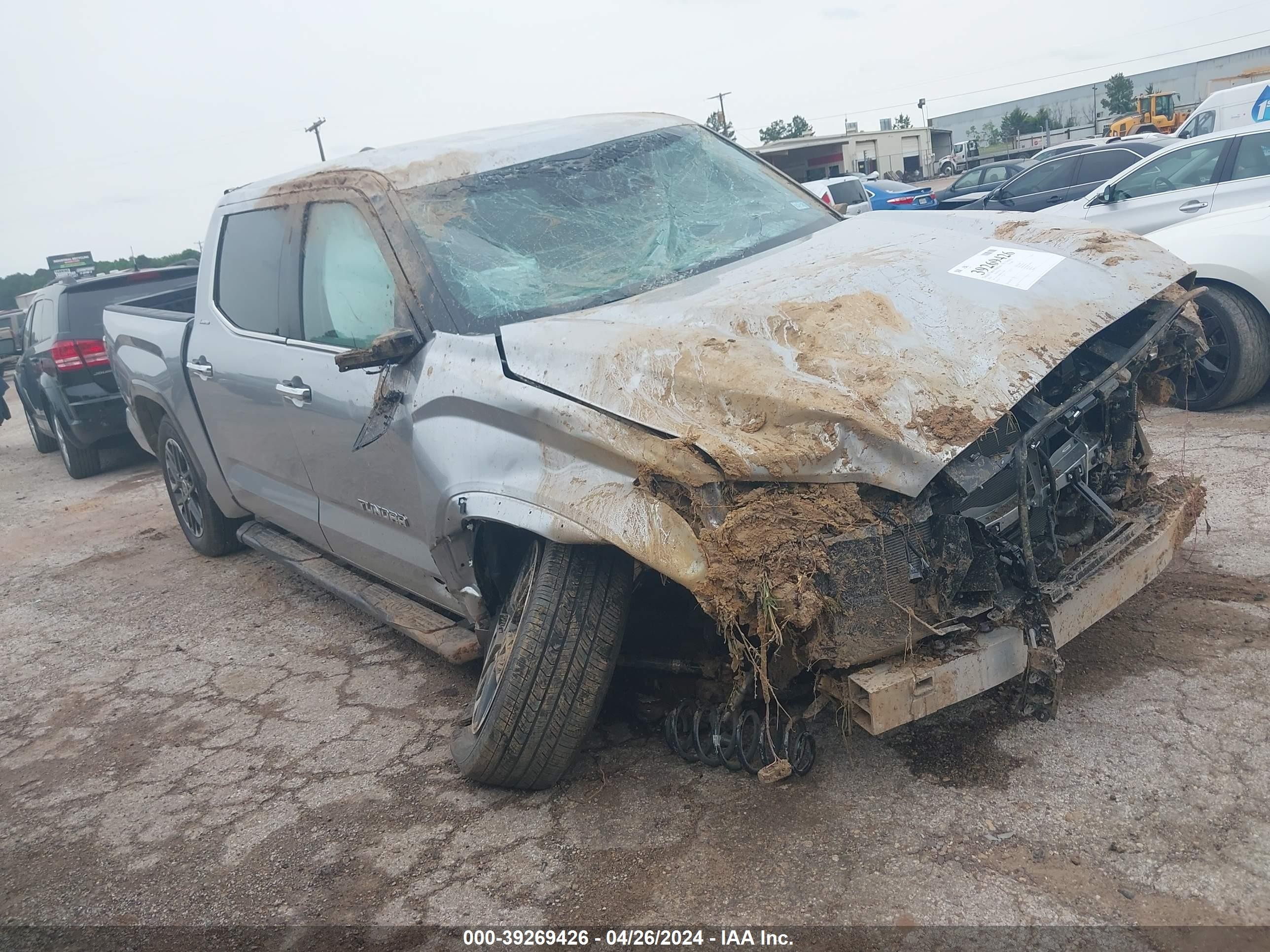 toyota tundra cre 2024 5tfja5db5rx167288