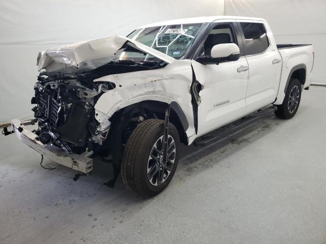 toyota tundra cre 2024 5tfja5db8rx165695