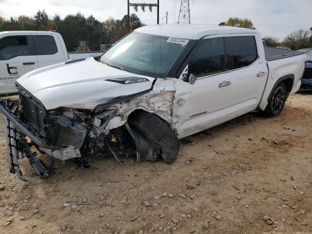 toyota tundra cre 2022 5tfjc5ab4nx001448