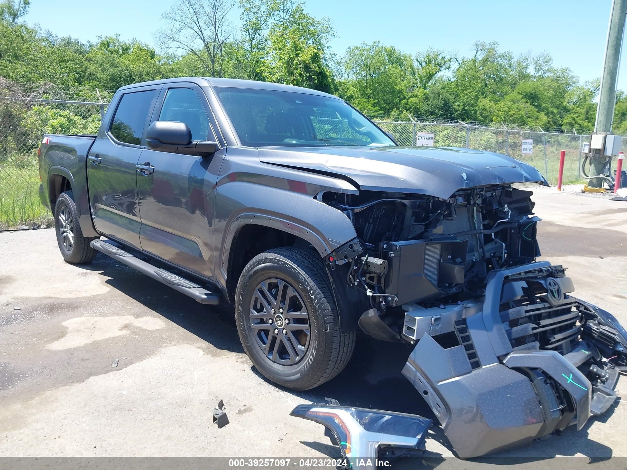 toyota tundra 2024 5tfla5ab0rx031681