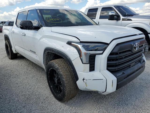 toyota tundra cre 2022 5tfla5db8nx049397