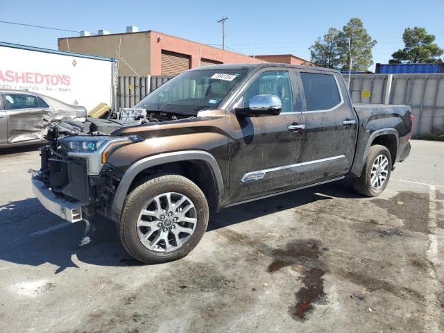 toyota tundra cre 2024 5tfmc5db1rx055692