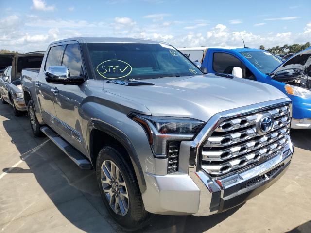 toyota tundra cre 2022 5tfmc5db4nx005332