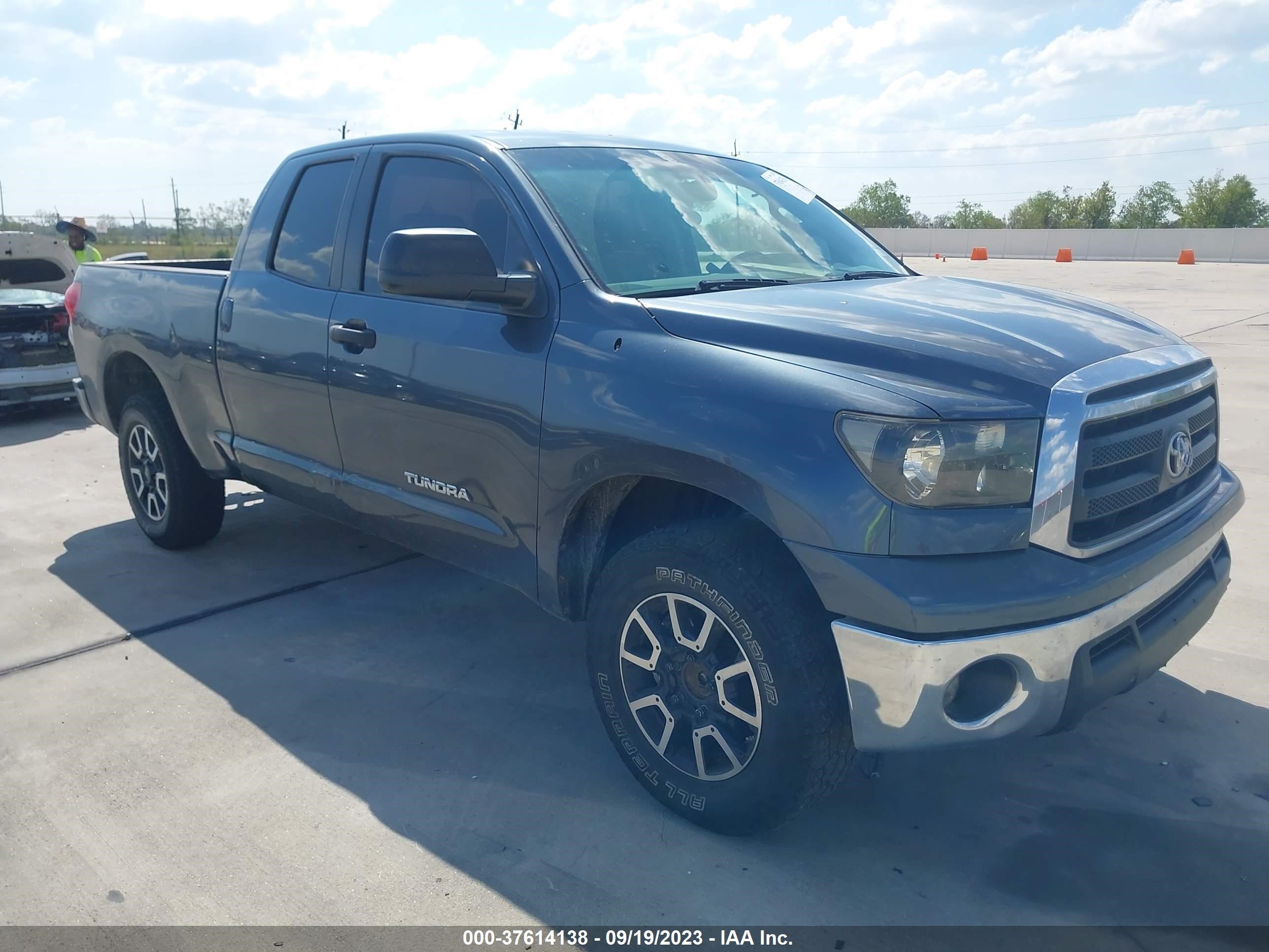 toyota tundra 2010 5tfrm5f15ax010881